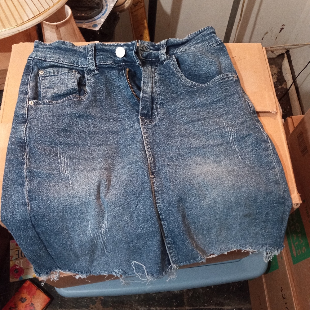 Clothes - Picture 3 of 16